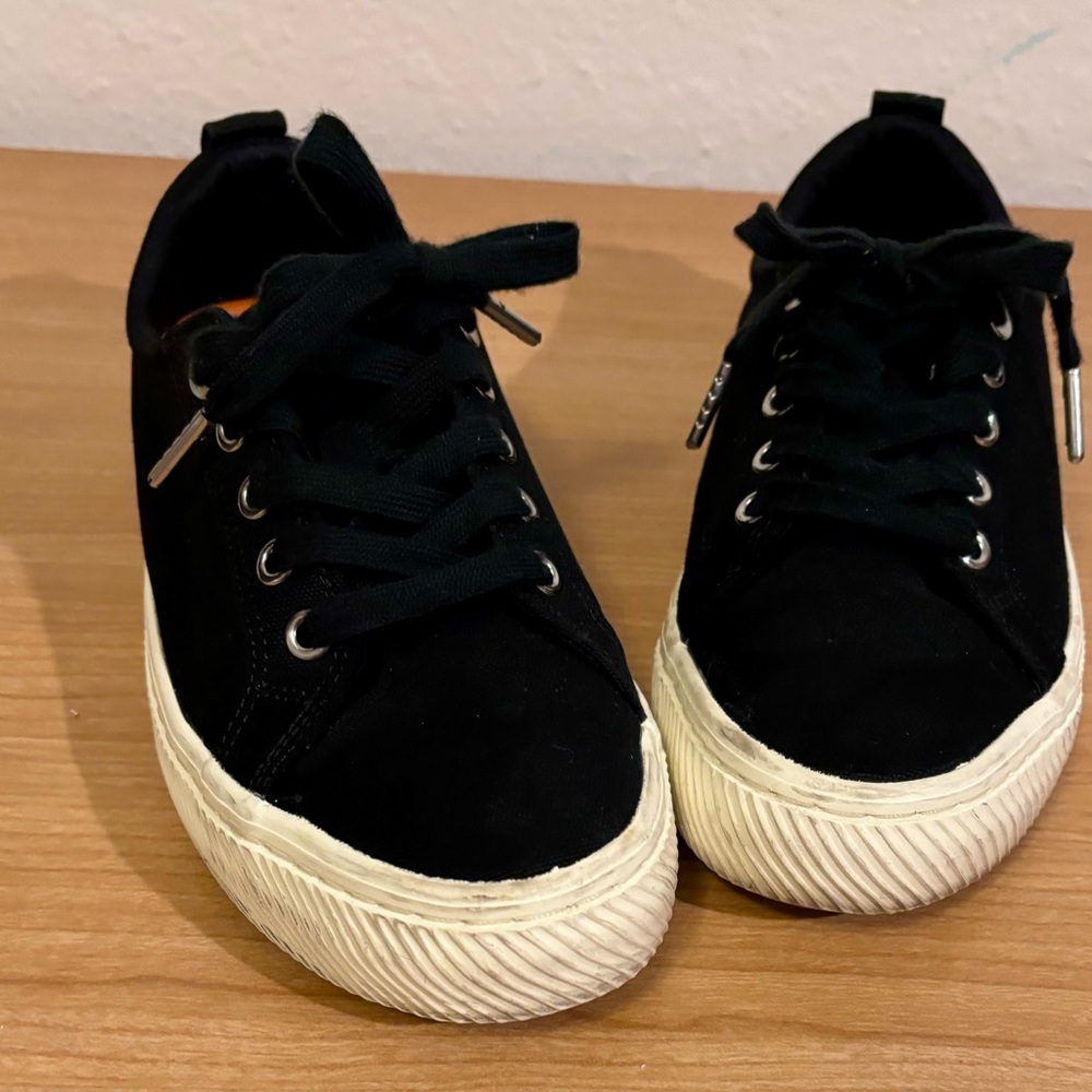 Quince Size 7 Black Suede Sneakers with White Soles